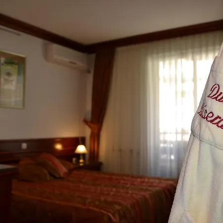 Dva Bisera Hotell