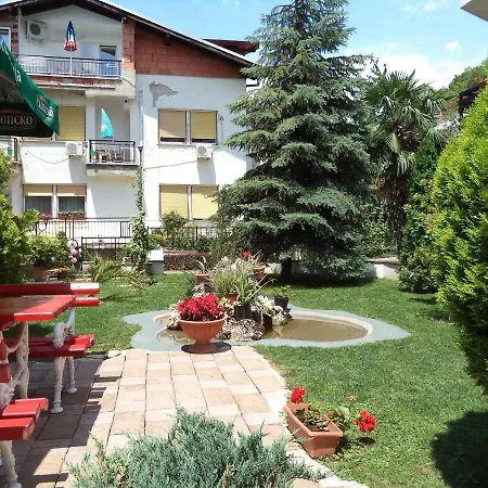 Dva Bisera Hotel Lagadin